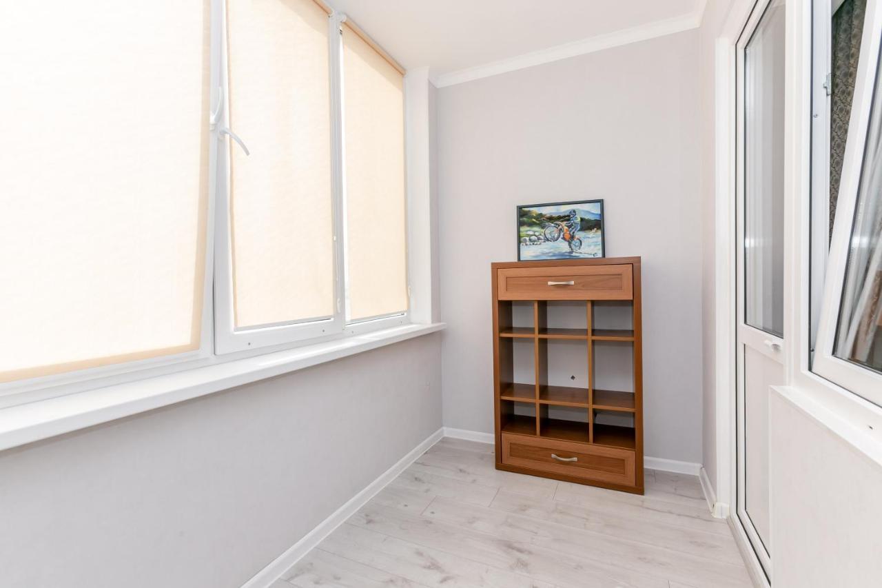 Apartament In Zona Centrala Si Parc Chisinau Eksteriør bilde