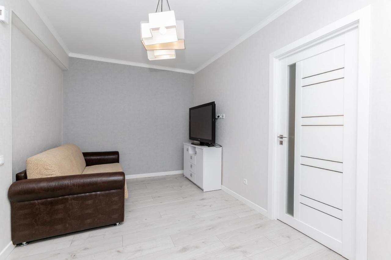 Apartament In Zona Centrala Si Parc Chisinau Eksteriør bilde