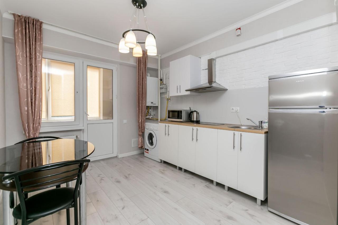 Apartament In Zona Centrala Si Parc Chisinau Eksteriør bilde