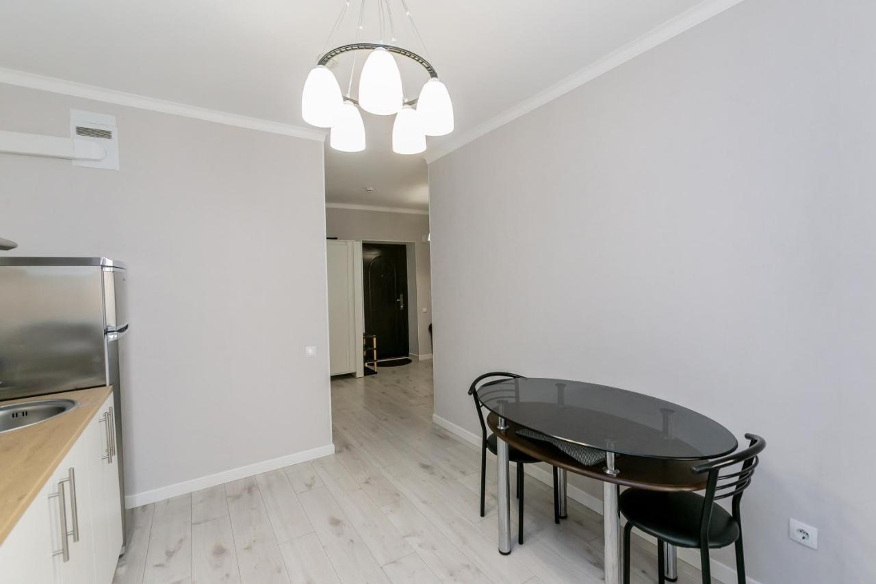 Apartament In Zona Centrala Si Parc Chisinau Eksteriør bilde